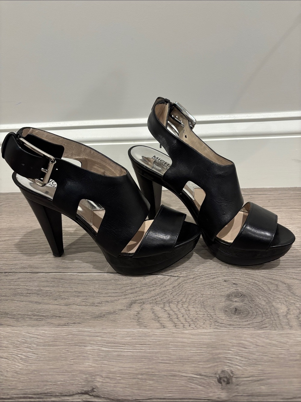 Michael Kors Black Leather Platform Heels Sandals Size 7